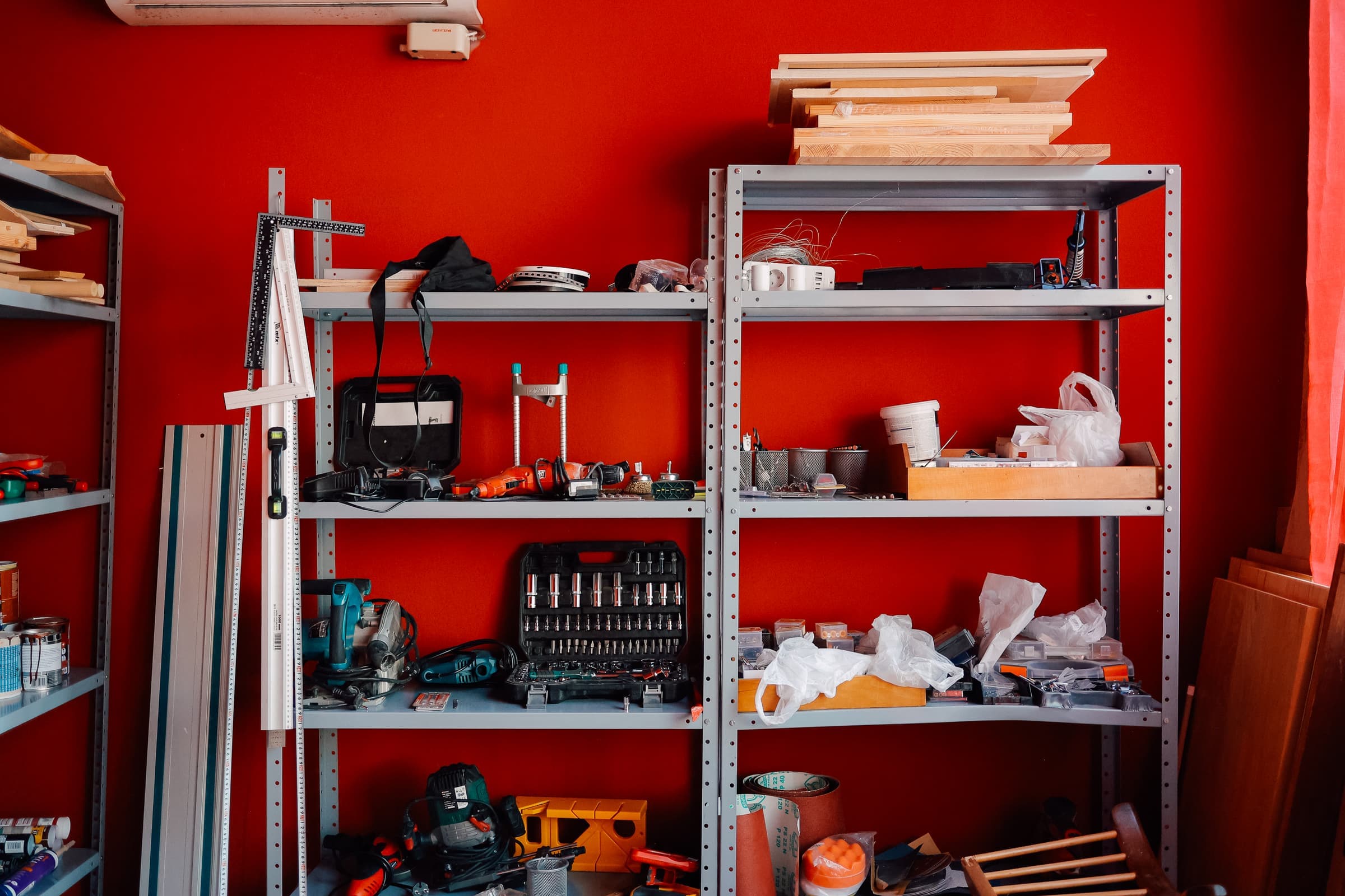 DIY workshop storage at SENSE—S.SPACE with power tools and woodworking supplies